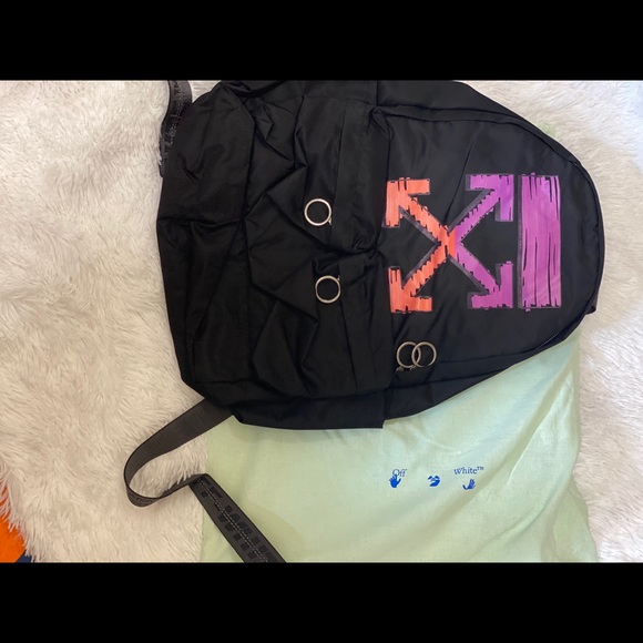 Off-White™️ - Picture 5 of 8